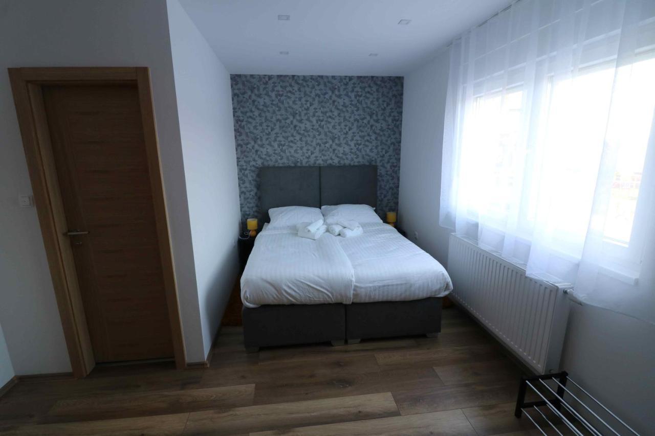 Forum Apartmani I Sobe Donji Miholjac Exterior foto