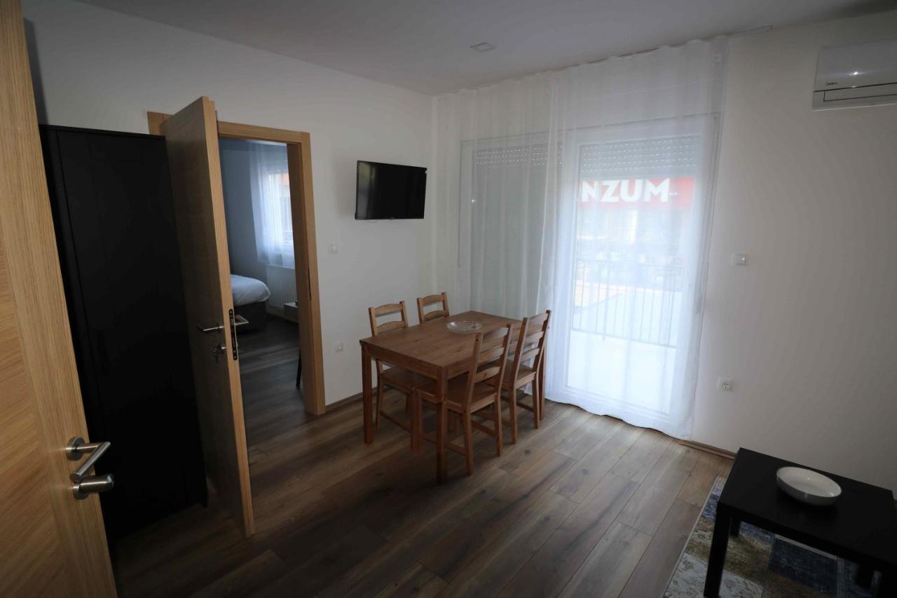 Forum Apartmani I Sobe Donji Miholjac Exterior foto
