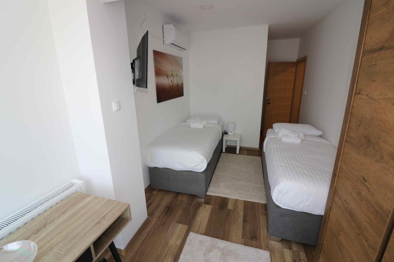 Forum Apartmani I Sobe Donji Miholjac Exterior foto