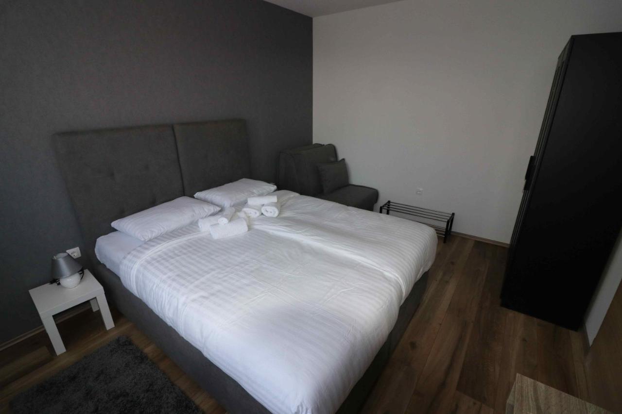 Forum Apartmani I Sobe Donji Miholjac Exterior foto
