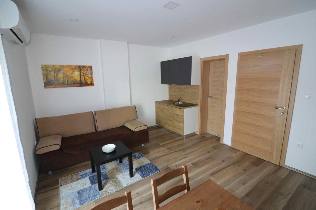 Forum Apartmani I Sobe Donji Miholjac Exterior foto